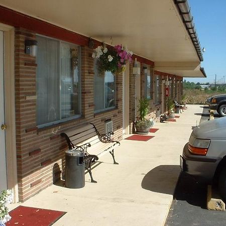 Out West Motel Milton-Freewater Buitenkant foto